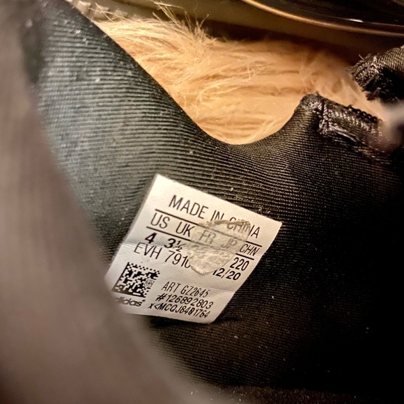 Adidas | BLACK Ozweego Sneaker Mens 4/Womens 6 NWT - Picture 9 of 13